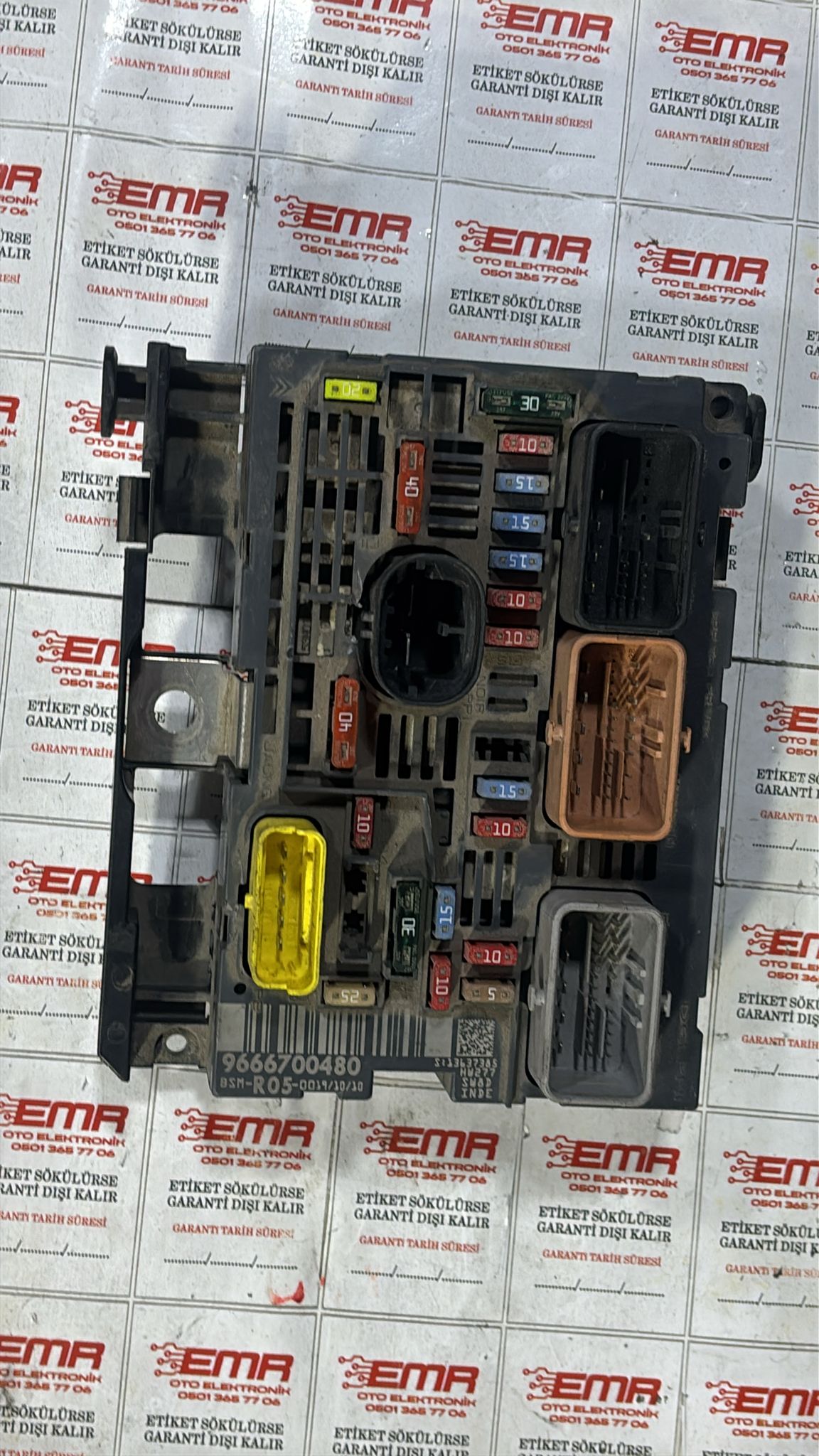 PEUGEOT-CİTROEN  308 SİGORTA KUTUSU 9666700480 R05